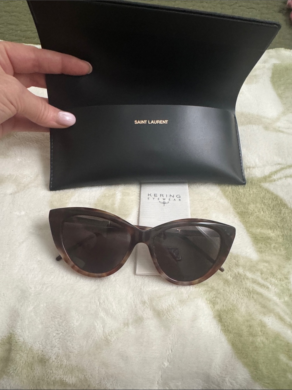 Saint Laurent Brown Tortoiseshell Cat-Eye Sunglasses with Dark Lenses &Case